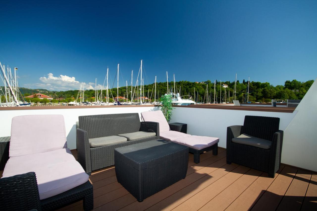 Bamboo Floating House Portoroz Apartment Exterior photo